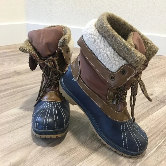 LONDON FOG Womens Mitten Cold Weather Duck Boot for Snow - Picture 1 of 8